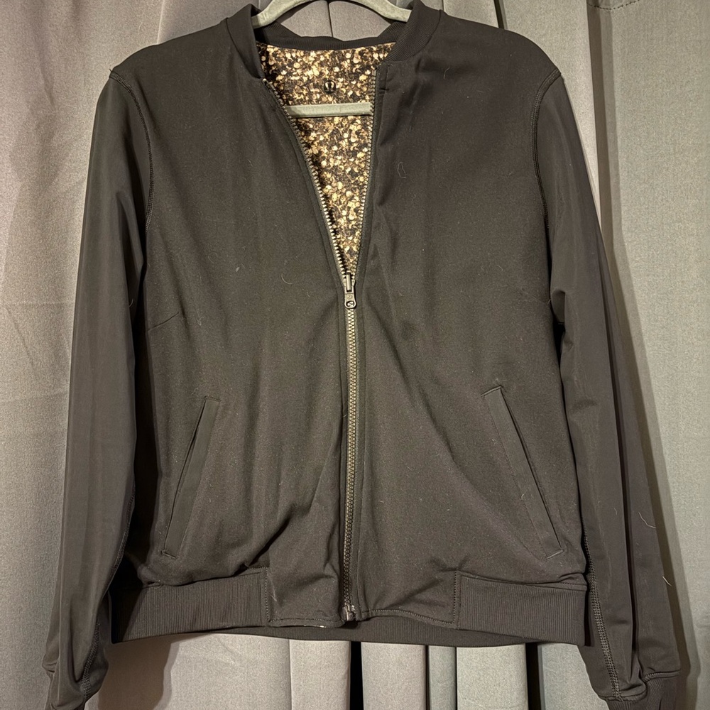 REVERSIBLE Lululemon Zip Jacket